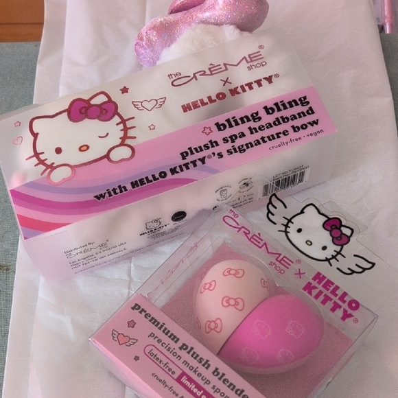 Hello Kitty Accessories - Hello Kitty Pink and White Spa Headband and Blender Set